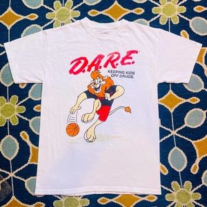 D.A.R.E Keeping kids off drugs t-shirt unisex size Medium 100% cotton